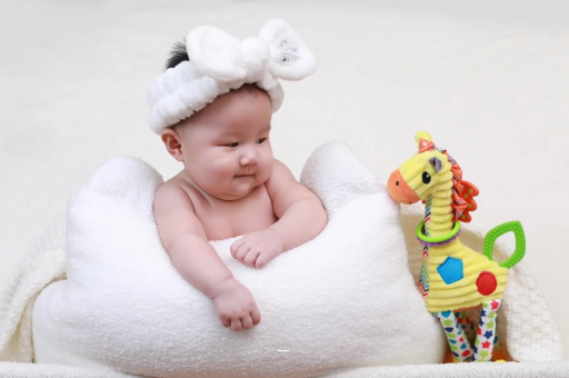 宁国宝宝打嗝吐奶怎么回事